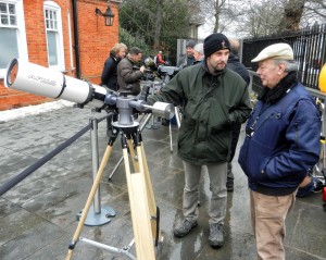 Rupert and Roger discuss big refractors